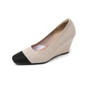 Eleganti décolleté con zeppa beige e nere a punta quadra con tomaia in maglia elastica - 34 / Beige Nero
