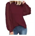 Elegante bordeauxrode top met lange mouwen, kant-patchwork en een ronde hals voor dames mode - S / Tops / Bordeauxrood
