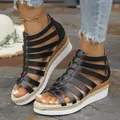 Zwarte gladiator platform sandalen met bandjes en handige rits aan de achterkant - 36 / Zwart