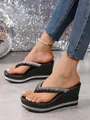 Chanclas de cuña negras con detalles de pedrería para un estilo casual y chic de verano. - 35 / Negro