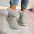 Detailopname van grijze wintersneeuwlaarzen met imitatiebont en zijrits voor dames - 38 / Grijs
