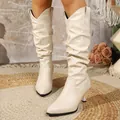 Elegantes botas altas fruncidas color crema con punta afilada y tacón de aguja bajo - 35 / Blanco Roto