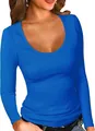 Dettaglio della maglietta a maniche lunghe a coste con scollo tondo aderente blu donna. - Blu