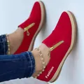 Zijaanzicht van rode dames platform loafers met gouden rits en een zool van jute - 35 / Rood