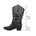 Detail van zwarte cowboylaarzen met een schachthoogte van 28 cm en 4,5 cm hak - 36 / Rood en Wit Etnisch Borduurwerk / Zwart