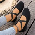 Zapatos de cuña de ante negro con correas cruzadas elásticas y suela suave - 36 / Negro