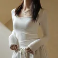T-shirt a maniche lunghe con scollo quadrato da donna in morbido tessuto a costine bianco - Taglia S / Top / Bianco