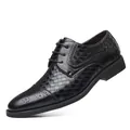 Elegante schwarze Herrenschuhe mit gewebtem Ledermuster und Brogue-Details für Business. - 38 / Schwarz
