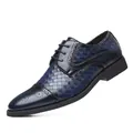 Elegante Herren Business-Schuhe in Marineblau mit Webstruktur und Brogue-Details - 38 / Blau