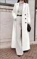 Elegante abrigo largo de lana blanca con solapas de muesca y detalles de botones. - S / Tops / Blanco