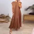 Elegantes braunes ärmelloses Maxikleid mit Falten und Rundhals für stilvolle Frauen - Dunkelbraun