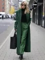 Elegante abrigo largo de lana verde y pantalones a juego para un look de estilo urbano de invierno - S / Tops / Verde