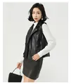 Dettaglio di un elegante gilet in pelle PU nera con bavero per un look femminile - Taglia L / Top / Nero