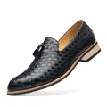 Herren Slipper aus schwarzem geflochtenem Leder mit Quasten-Detail - 38 / Lässige Slipper (8007) / Schwarz