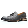 Graue Herren-Loafer mit Webmuster, stilvoller schwarzer Quaste und niedrigem Absatz - 38 / Lässige Slipper (8007) / Grau