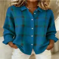 Cardigan in maglia a quadri blu e verdi da donna con colletto a revers e bottoni bianchi - Blu navy
