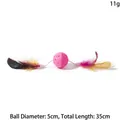 Palla giocattolo interattiva rosa per gatti con piume colorate e campanello interno - Palla a Piume Doppia Testa con Campanello / Diametro Palla 5cm Lunghezza Totale 35cm / Rosa