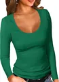 Vista dettagliata della t-shirt da donna a costine a maniche lunghe in verde scuro - Verde Scuro
