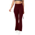 Detailweergave van bordeauxrode cargo yoga flare broek met hoge taille en zakken - S / Bottoms / Bordeauxrood