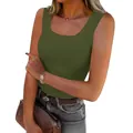 Primo piano della canotta da donna verde oliva con scollo quadrato e trama a coste - Verde militare