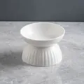 Bol surélevé en céramique blanche pour animaux de compagnie avec design incliné pour chats - Bol à pied haut bouche inclinée / Blanc