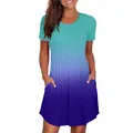 Detailansicht eines lässigen Kleides mit Rundhalsausschnitt, Taschen und blau-violettem Farbverlauf. - S / Kleider / Lila