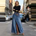Volledige weergave van een modieuze split denim maxi-rok voor dames met asymmetrische taille - S / Donkerblauw