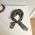 Élégant petit foulard carré en coton et lin imprimé léopard, bandana de mode de 58 cm - Style Léopard à la Mode (Image Principale 51) / 58*58cm / Vert Armée Léopard