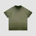 Camiseta americana retro de algodón verde lavado con un aspecto vintage desgastado - S / Tops / Verde Militar Degradado