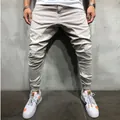 Hellgraue einfarbige Cargo-Jogginghose für Herren mit elastischen Bündchen und Taschen - M / Unterteile / Graubeige