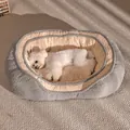 Klein grijs corduroy huisdierbed met warme beige fleece voor puppy's - S (Tot 5kg) / Grijs