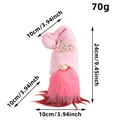 Roze pluche paaskabouter met Love hoed decoratie en 24 cm hoogtematen voor deze SKU - D2-10 Ornament Rozerode Baard