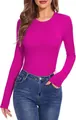Detalle de una camiseta fucsia de manga larga y cuello redondo entallada para mujer - S / Tops / Rosa rojo