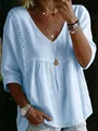 Blouse décontractée bleu clair pour femme avec col en V et bordure en dentelle - S / Hauts / Bleu clair