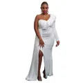 Elegantes weißes Pailletten-Abendkleid mit einer Schulter und hohem Schlitz. - M / Kleider / Weiß