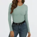 Élégant t-shirt ajusté à manches longues et col rond pour femme en vert sauge clair - S / Hauts / Vert clair