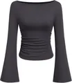 Detailopname van een slim-fit grijs T-shirt met boothals en elegante klokmouwen - S / Tops / donkergrijs