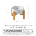 Cuenco cerámico blanco para mascotas con diseño de costillas y soporte de bambú - Cuenco Individual Estilo Elevado