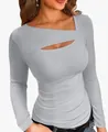 Elegante maglietta grigia a maniche lunghe slim fit con scollo asimmetrico e design cut-out - Taglia S / Top / Grigio chiaro