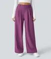 Detailansicht der lila weiten Hose mit hoher Taille, lockerer Passform und schönem Fall. - S / Unterteile / Dunkelviolett