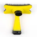 Spazzola cardatrice gialla e nera per animali con pulsante autopulente per cani e gatti - Spazzola per la Rimozione dei Peli a Pressione / Sacchetto OPP / Giallo