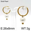Boucles d'oreilles créoles avec perles de coquillage facettées en acier inoxydable doré - Gold Faceted Water Drop Style (KE96725-Z)