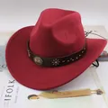Elegant vintage red felt western cowboy hat featuring a studded decorative leather band - One Size 57-58cm / Plum Blossom Oval Star Emblem Style / Burgundy