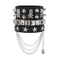 Punk-Stil breites schwarzes Lederarmband mit silbernen Totenkopf- und Sternnieten - Glocken Pentagramm Stil (6) / Schwarz