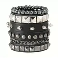 Punk mehrlagiges schwarzes Lederarmband Set mit silbernen Spikes und Metallnieten - 4-teiliger Perlen Stil (5) / Schwarz