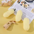 Quietschendes Croissant-Hundespielzeug aus strapazierfähigem Vinyl zum Zahnen - Quietschende Erdnuss / Zufällige Farbe