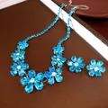 Elegante conjunto de joyas de collar y pendientes de flores de circonia azul vintage - Flor Azul (Conjunto de 2 Piezas) / Plateado