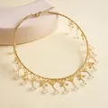 Eleganter goldener Perlen-Choker im Vintage-Stil mit Quasten aus klaren Glasperlen - Goldenes Halsband / Weiß