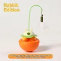 Katzenspielzeug Stehaufmännchen Hasen-Stil mit Minzfederstab und Zubehör - Orange Hase (Mit Katzenminze-Feder) / 1 Katzenminze-Federkopf + 2 Interaktive Bälle