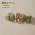 Fish skeleton catnip toy with silvervine sticks for feline dental health and fun - Fishbone Shaped Matatabi Teething Stick / Mint Style